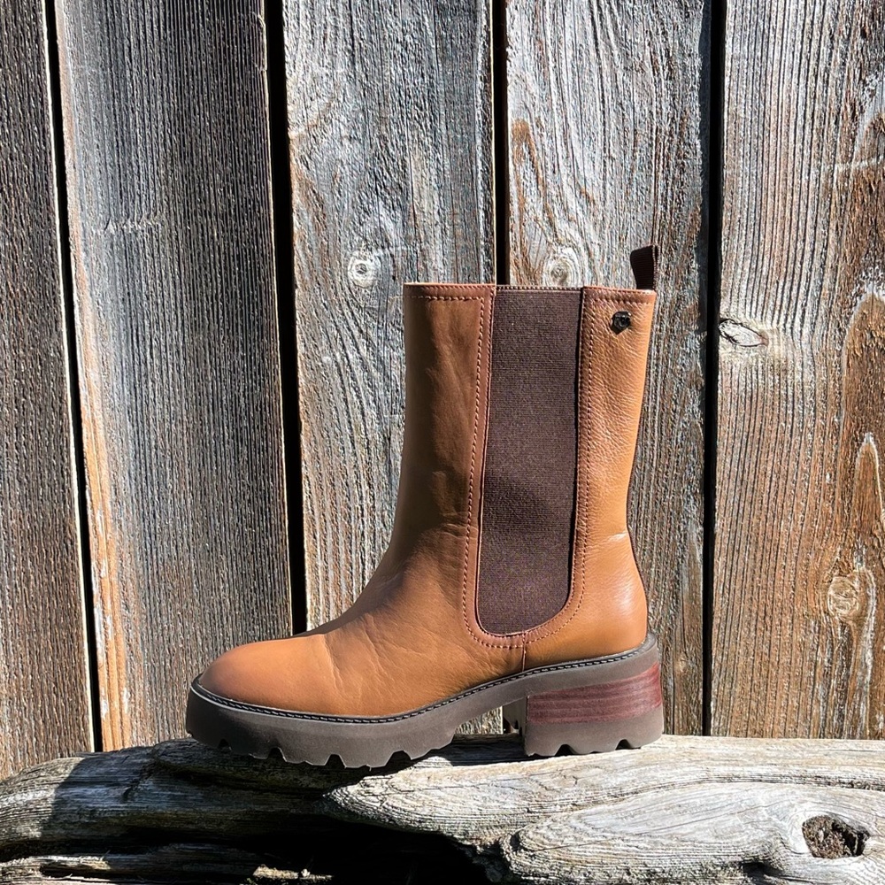 Carmela brown Mid Gore Bootie size 7.5 or 38